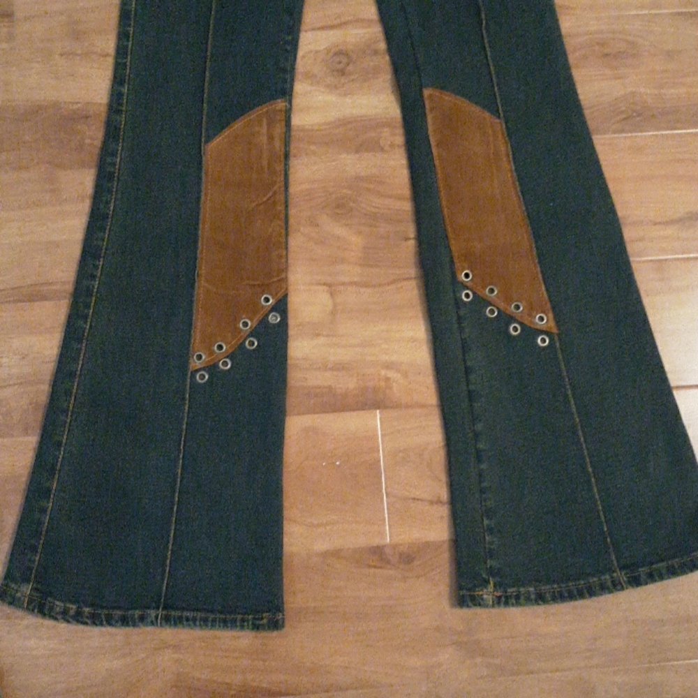 Jeans - Picture 3 of 4